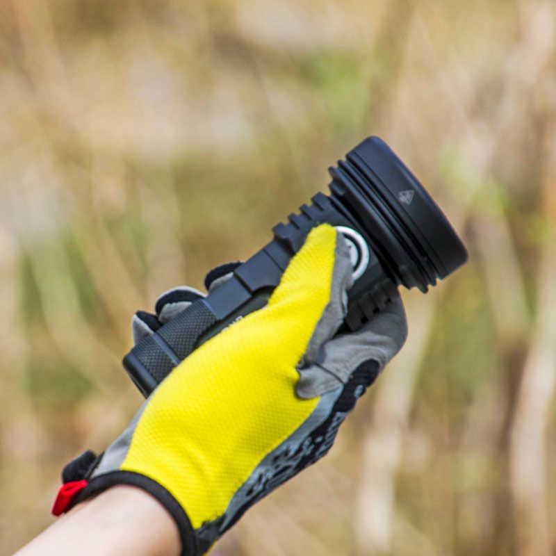 Manker CROWN Digital Zoom Flashlight 5000 Lumens 900 Meters Beam Versatile Outdoor Gear for Camping Hiking