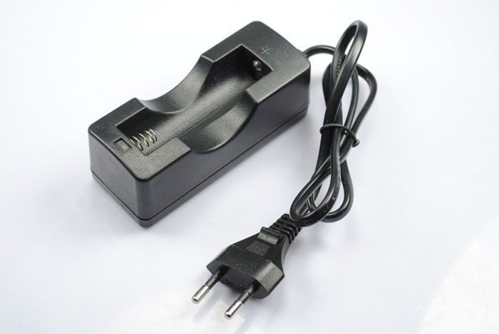 Single 18650 Rechargeable UltraFire Charger Safe Efficient Compact Lightweight Battery Charger Tech Enthusiasts