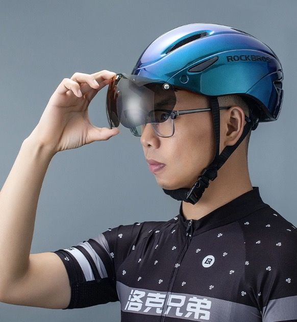 ROCKBROS Bicycle Helmet Ultralight Design with Integrated LED Light Magnetic Goggles Comfortable and Safe